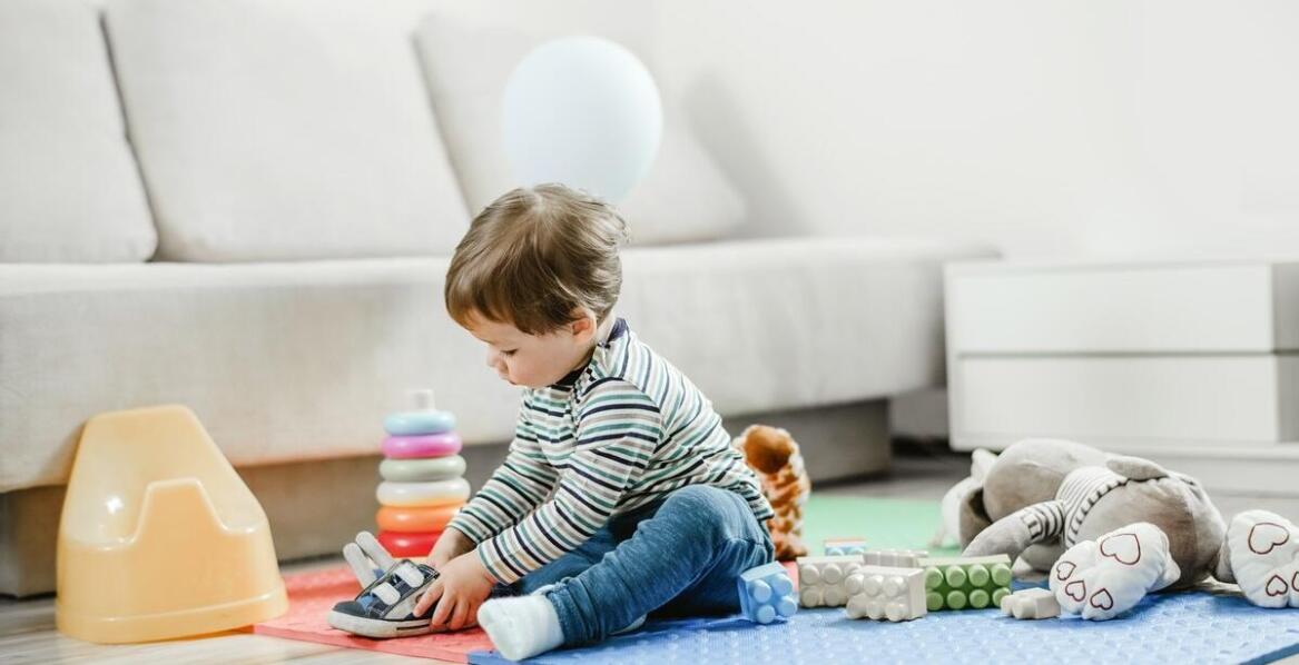 Zabawki sensoryczne a budowanie więzi między rodzicem a dzieckiem