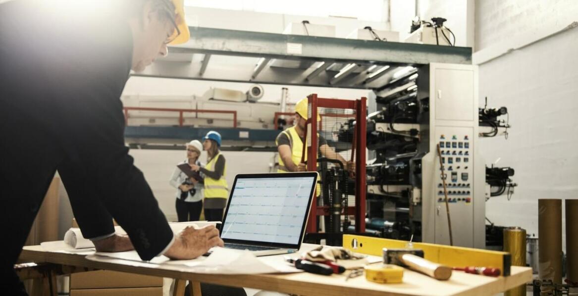 Kluczowe aspekty raportowania naruszeń przepisów czasu pracy