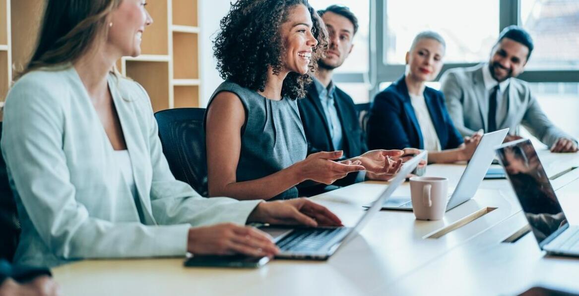 Prawo gospodarcze a działalność przedsiębiorstw – rola kancelarii adwokackiej