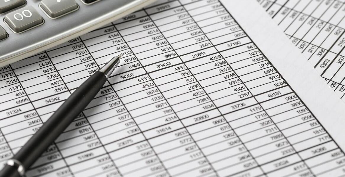 Jak przygotować przykładową księgę przychodów i rozchodów na kontrolę podatkową?