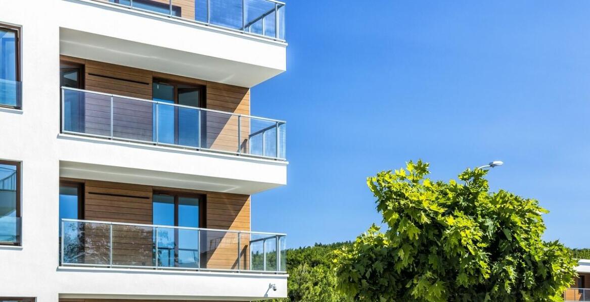Zastosowanie balkonu systemowego w architekturze miejskiej
