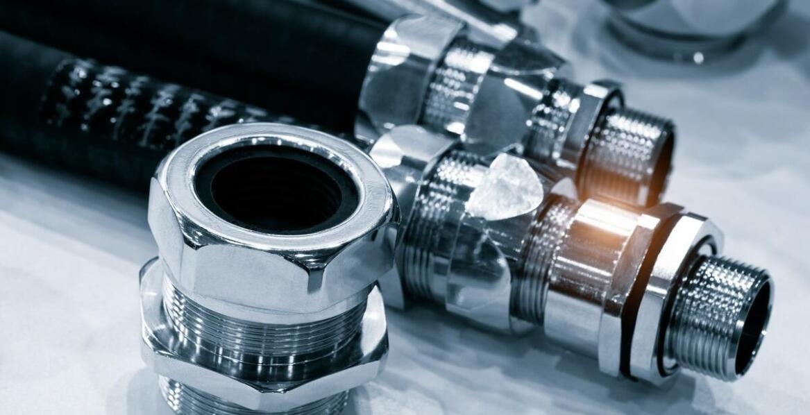 Złącza obrotowe – dlaczego są niezbędne w nowoczesnych fabrykach?