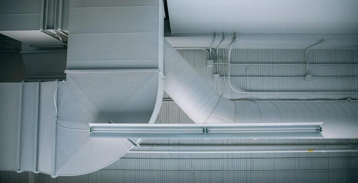 Wentylacja hybrydowa – kiedy warto ją zastosować?