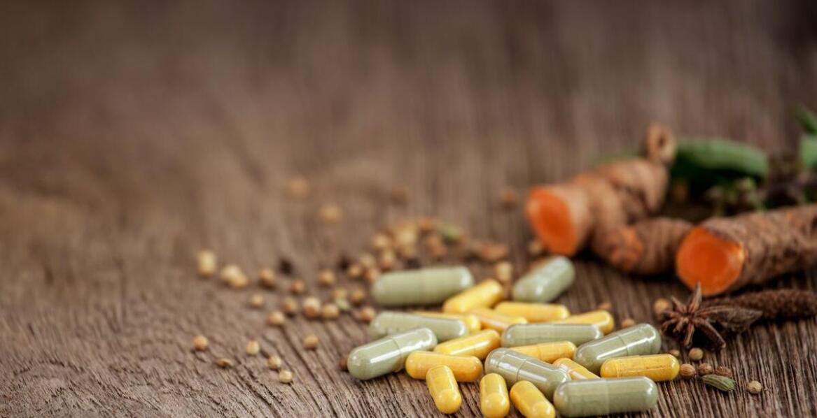 Naturalne suplementy a poprawa nastroju – które witaminy są najskuteczniejsze?