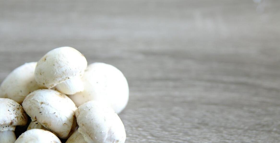 Jak pieczarki blanszowane wspierają ofertę supermarketów?