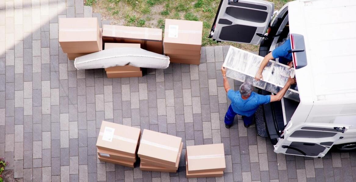 Jak nasze usługi transportowe minimalizują stres podczas przeprowadzek?