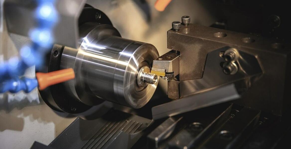 Automaty tokarskie w produkcji detali o wysokiej precyzji - kluczowe korzyści