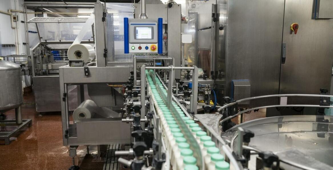 Wpływ maszyn do pakowania na wydłużenie terminu przydatności produktów