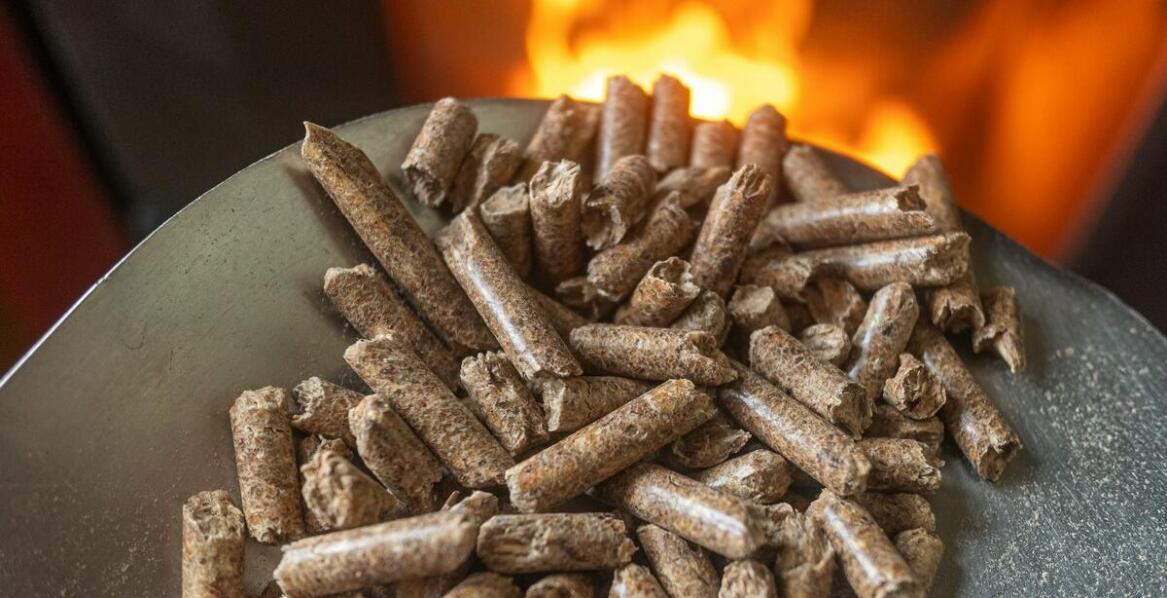 Porównanie kosztów eksploatacji kotłów na pellet w porównaniu do innych źródeł ciepła