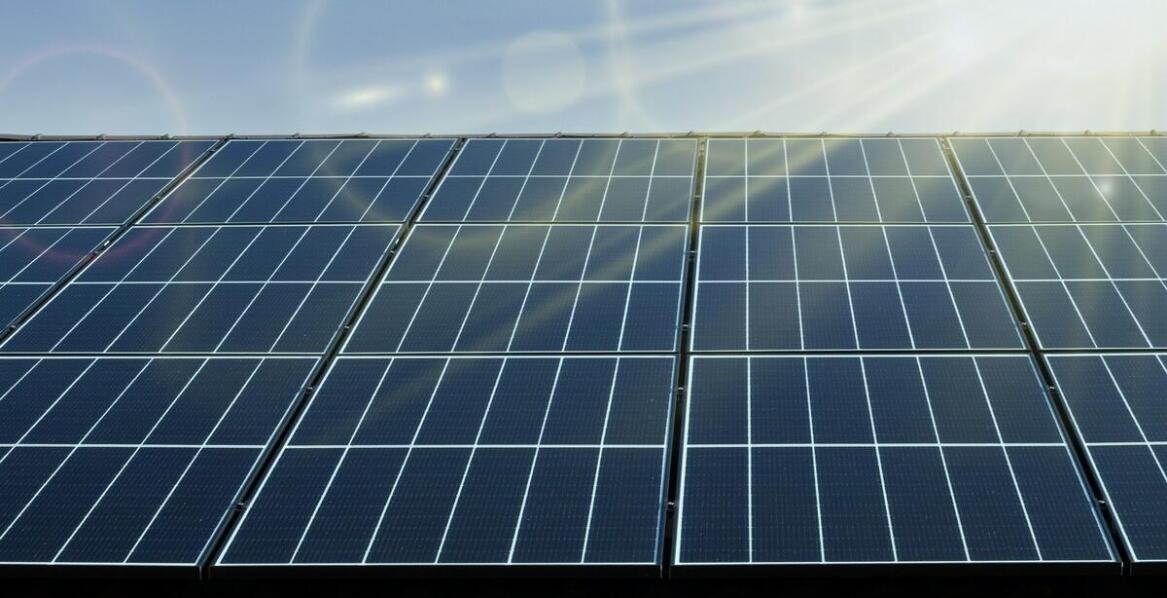 Jakie kryteria spełniać musi miejsce montażu paneli słonecznych?