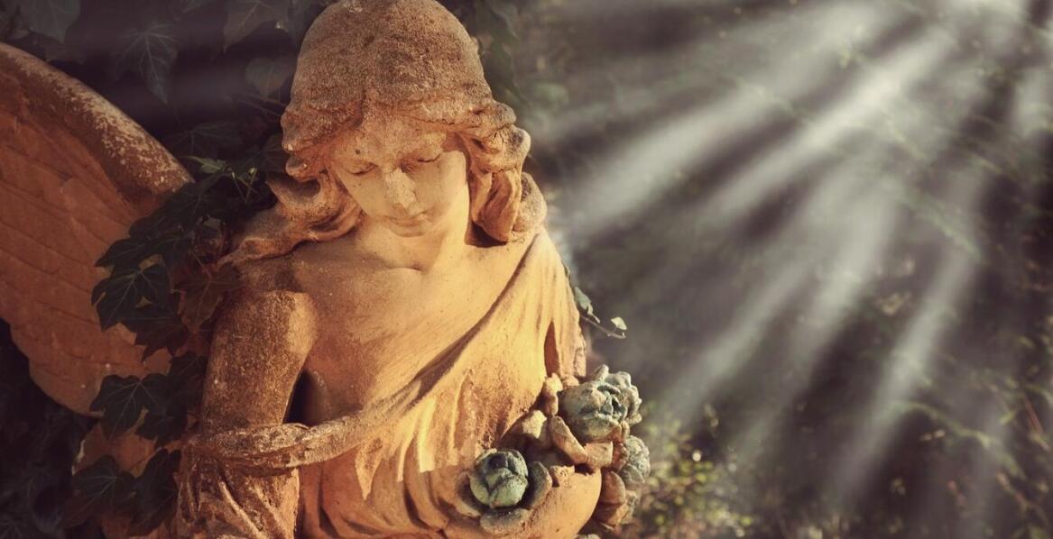 Jak promieniowanie UV wpływa na jakość zdjęć nagrobkowych?