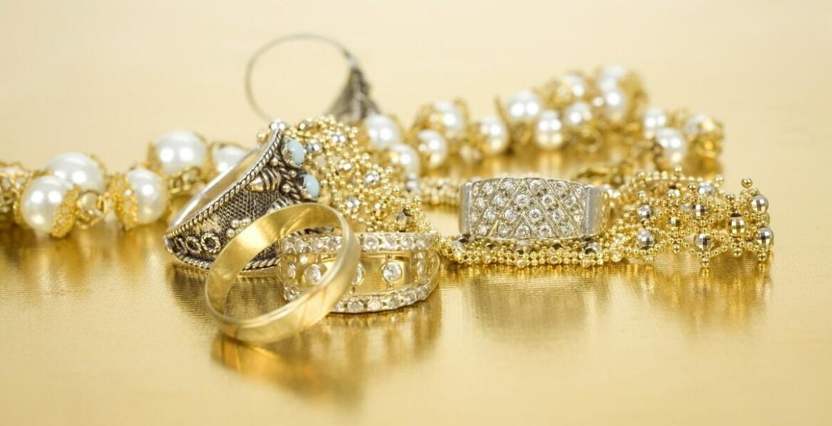 Przewodnik po wyborze najlepszych złotych elementów do biżuterii