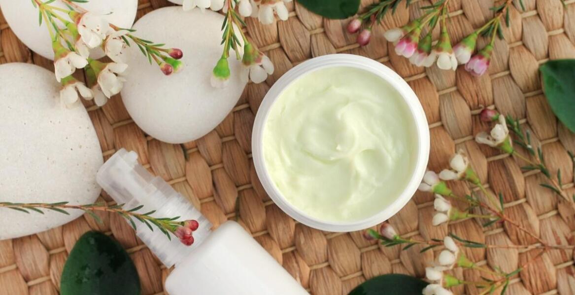 Jak zastosowanie Gold Snail wpływa na regenerację skóry po lecie?