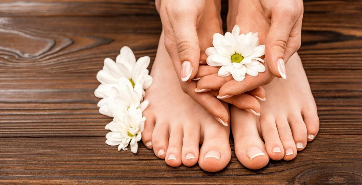 Usuwanie odcisków - jak podolog radzi sobie z tym problemem?