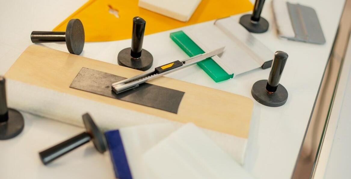 Wykorzystanie sitodruku w branży modowej - trendy i inspiracje