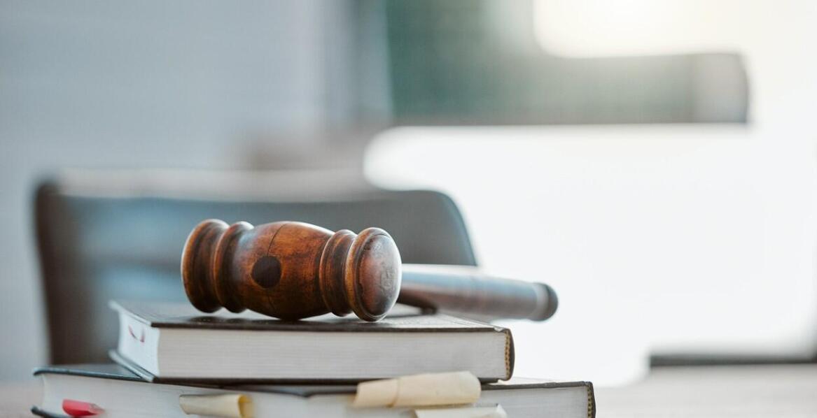 Wzory pism karnych jako przydatne narzędzie dla osób działających bez adwokata