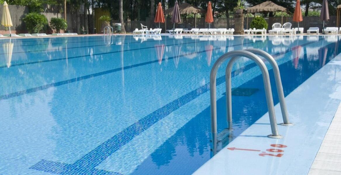 Centrale wentylacyjne basenowe jako element komfortu termicznego w pływalniach