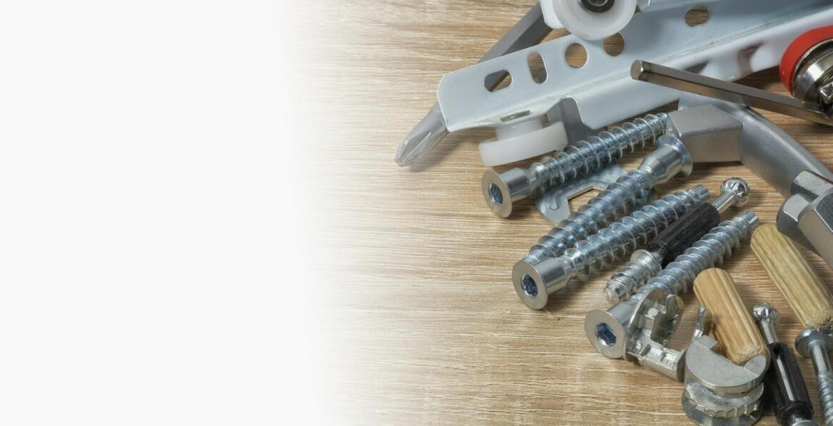 Zastosowanie wkrętów dociskowych w systemach transportowych