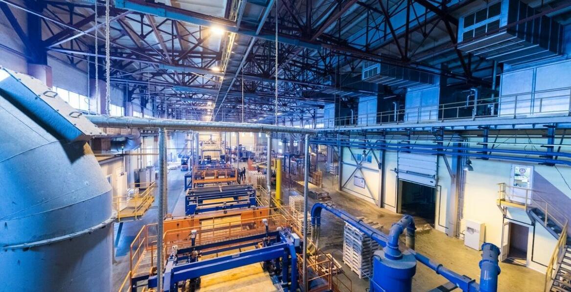 Modernizacja linii produkcyjnych – jakie korzyści przynosi relokacja?