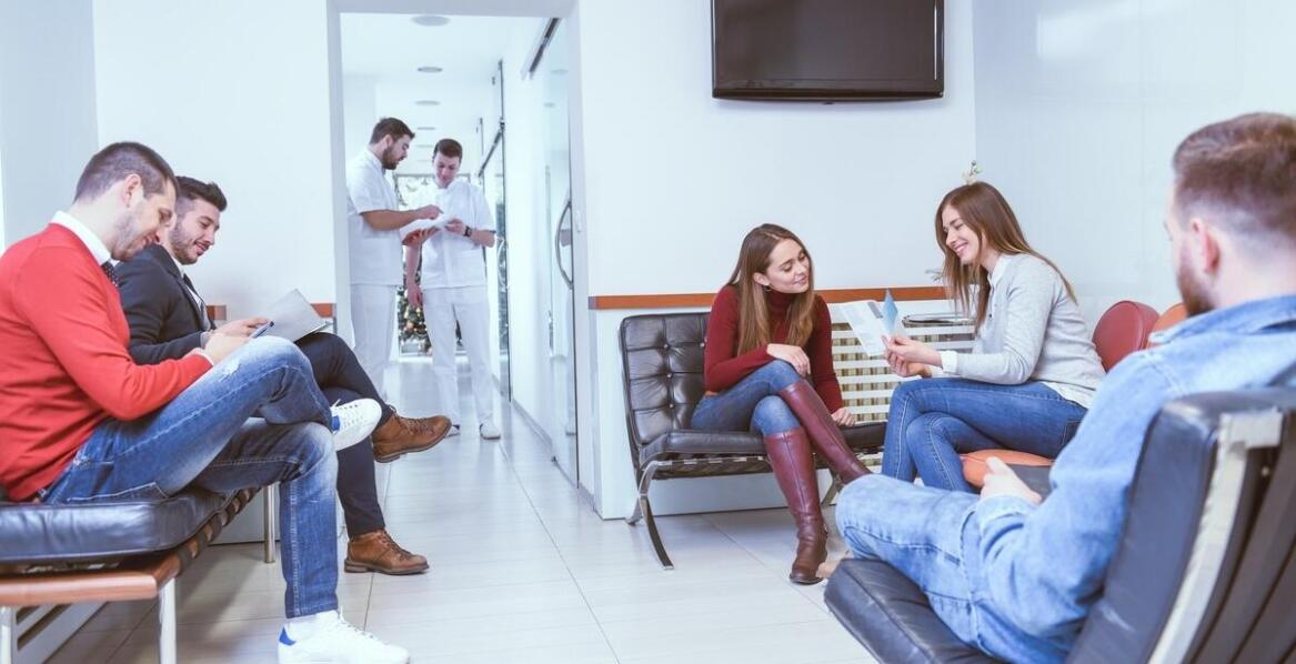 Jakie są zalety korzystania z usług specjalistycznych centrów medycznych?