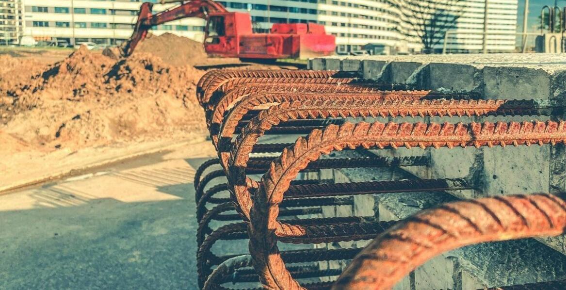 Jak geosiatki z włókna szklanego wzmacniają konstrukcje mostowe?