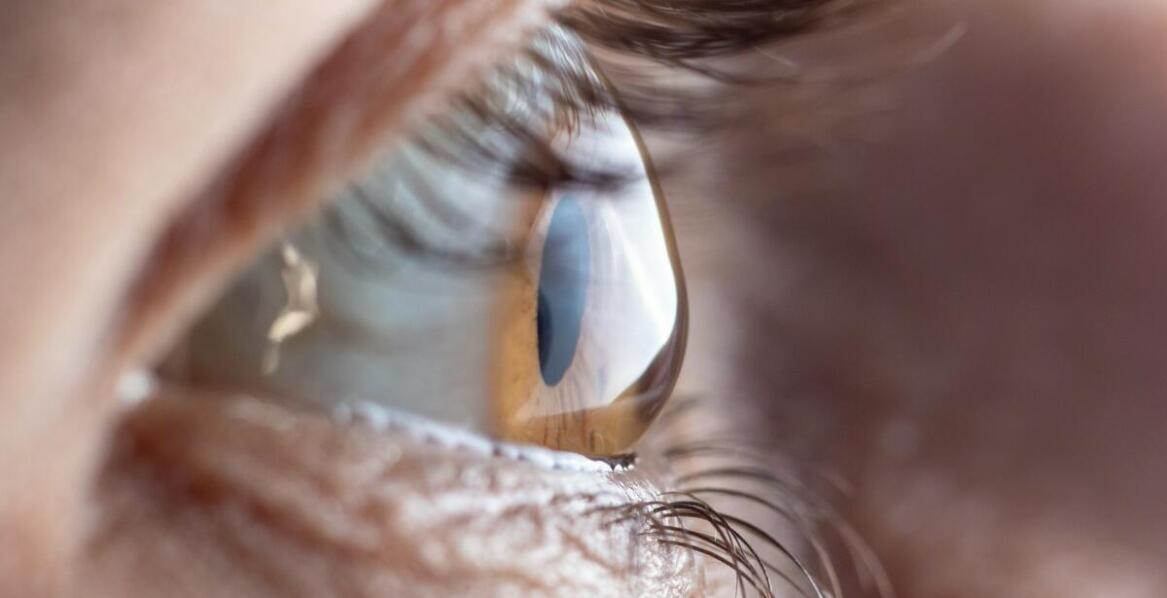 Jakie objawy u dziecka powinny skłonić do natychmiastowej wizyty u okulisty?