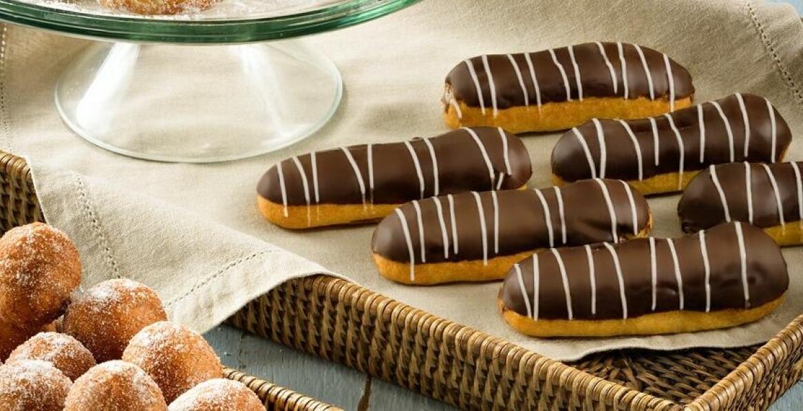 Słodkie chwile z przyjaciółmi – jak kawa współgra z naszymi wypiekami?