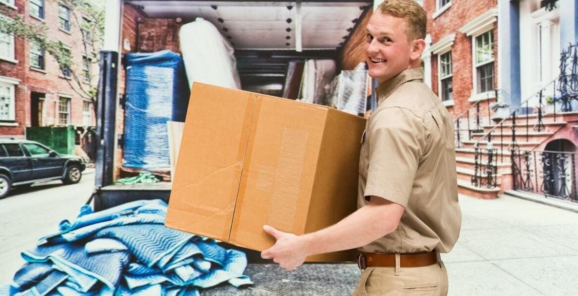 Jak firma organizuje transport specjalistyczny w Warszawie i poza nią?