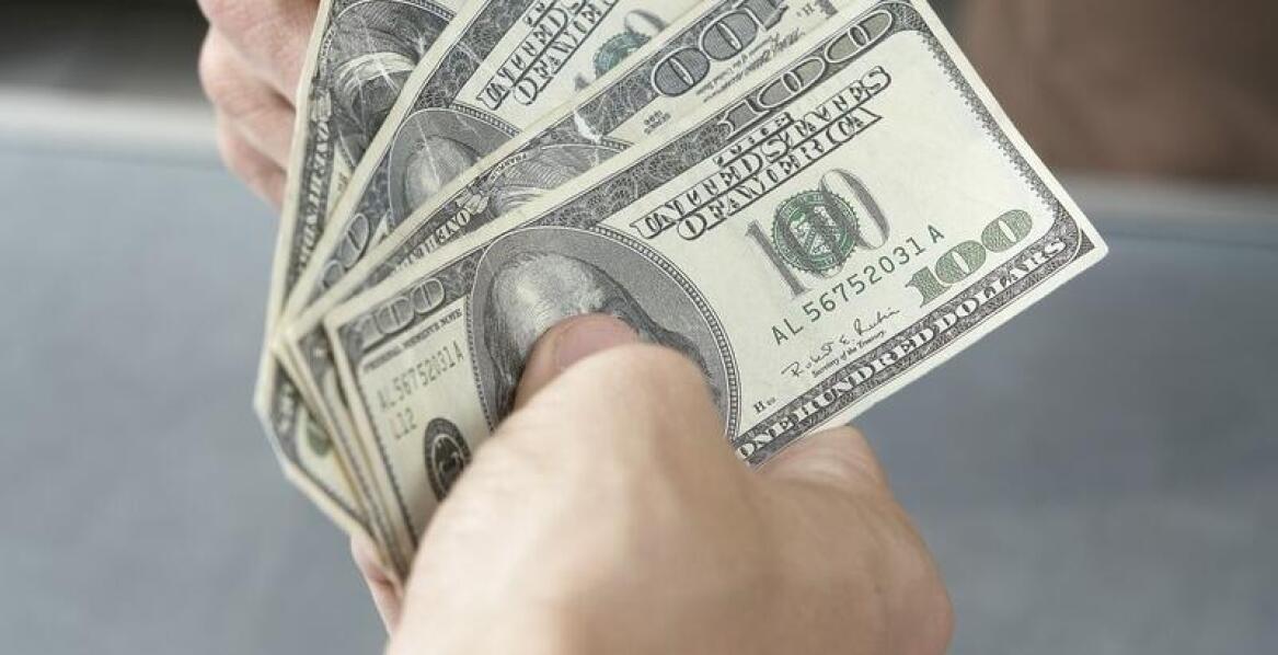 Dlaczego warto wybierać kantory wymiany walut dla transakcji hurtowych?