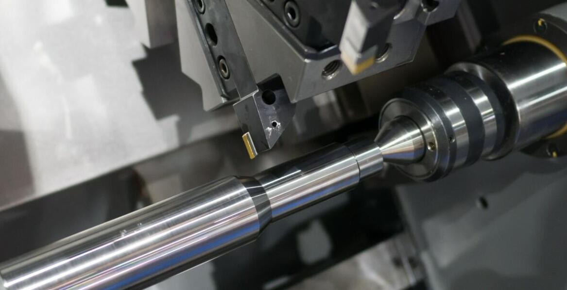 Przeciąganie otworów wielowypustowych – zastosowanie i korzyści