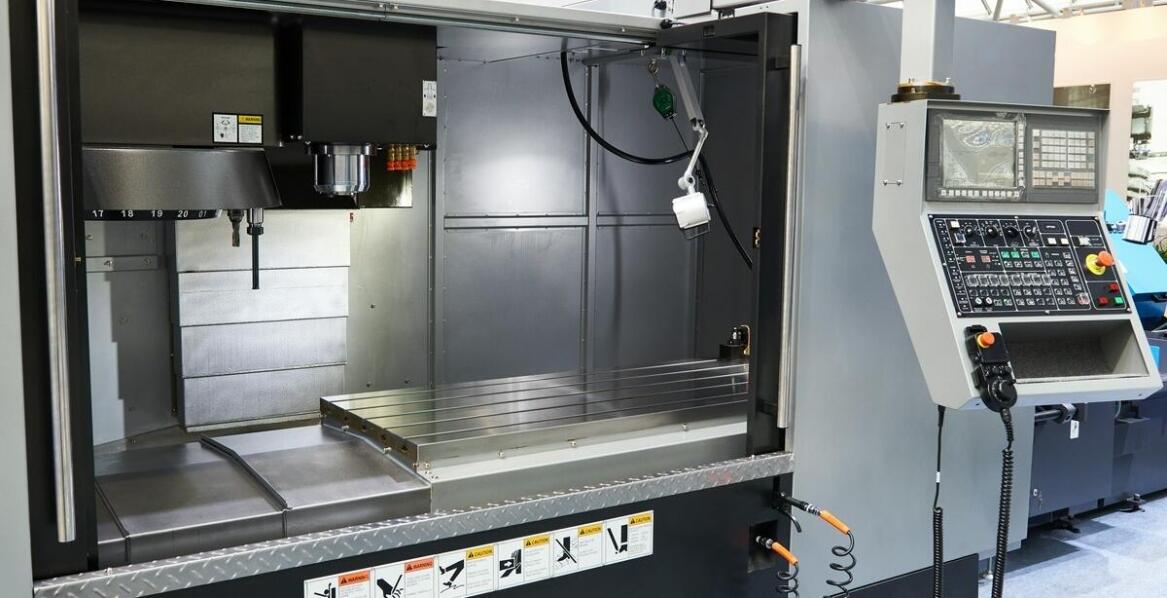 Efektywność produkcji dzięki polskim frezarkom do metalu – przykłady zastosowań