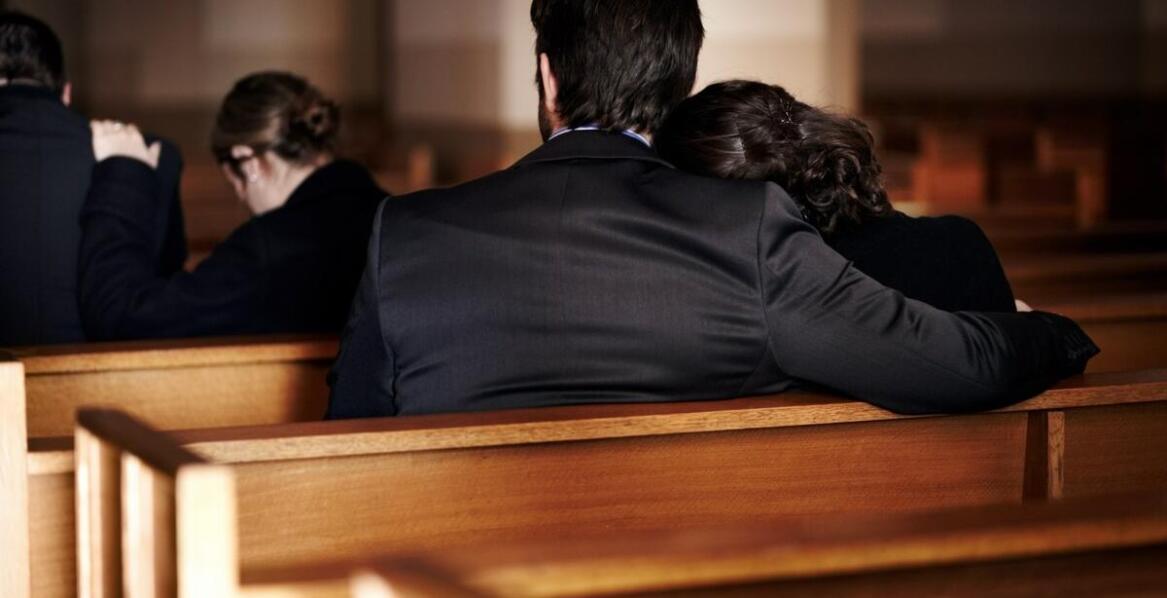 Rola doradcy pogrzebowego w procesie organizacji ceremonii