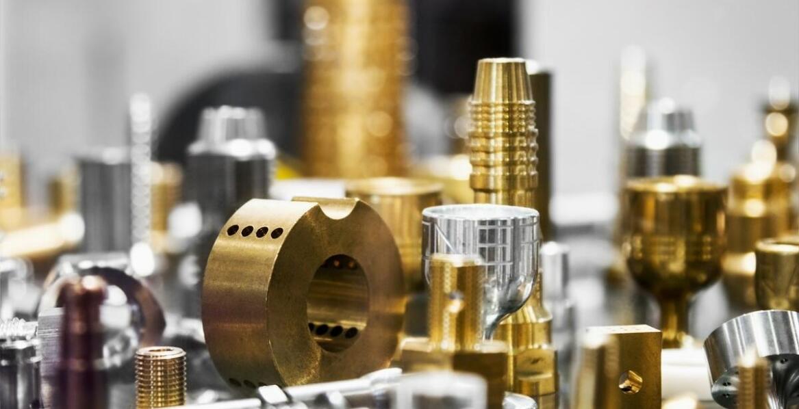 Jakie są najczęstsze zastosowania wkrętów dociskowych w przemyśle?