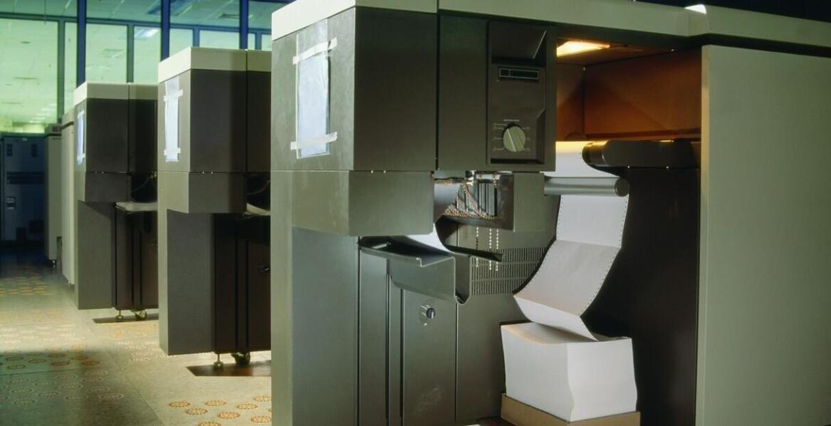 Integracja komputerów panelowych z technologiami wojskowymi: przyszłość komunikacji na polu walki