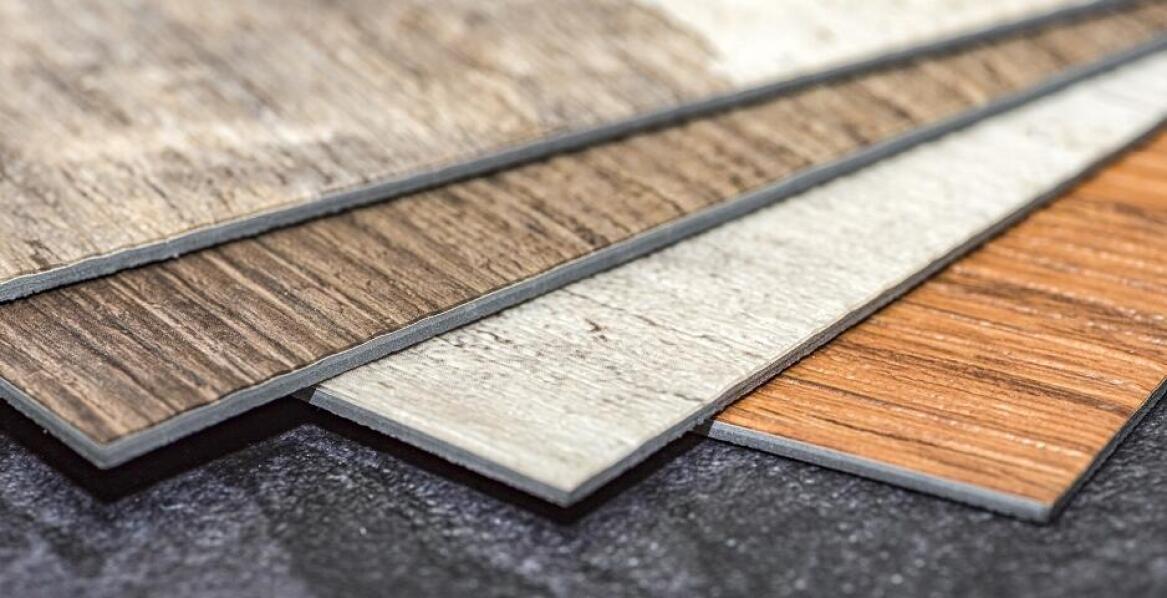 Jak panele winylowe mogą wpłynąć na komfort życia domowników?