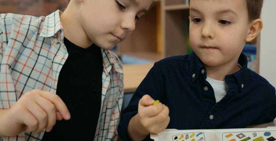 Jak roboty dla dzieci mogą pomóc w nauce przedmiotów ścisłych?