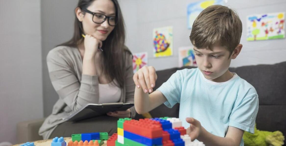 Współpraca z nauczycielami w procesie terapii dzieci z depresją