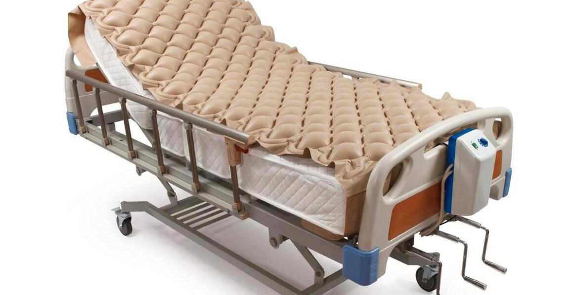 Rola regulacji ciśnienia w materacach przeciwodleżynowych zmiennociśnieniowych