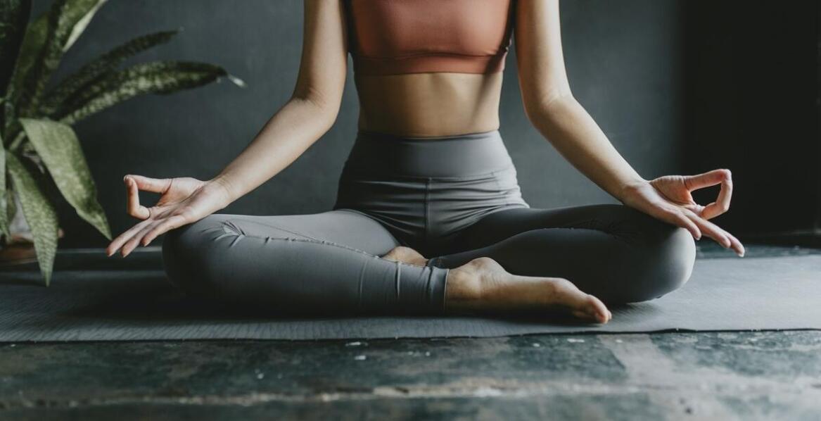 Jak techniki relaksacyjne wspierają terapię uzależnień od alkoholu?