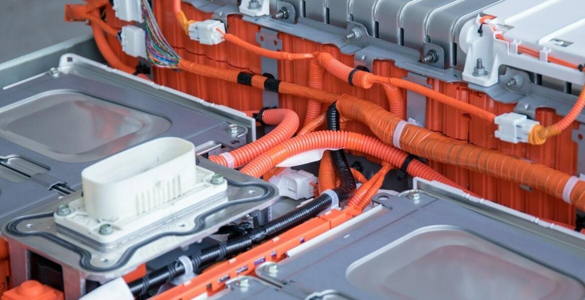 Zastosowanie baterii trakcyjnych litowo-jonowych w inteligentnych systemach zarządzania energią