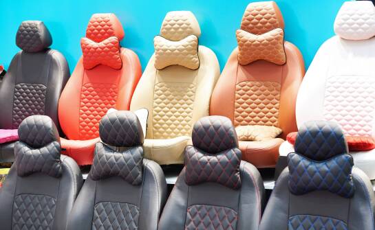 Wpływ pokryć foteli samochodowych na komfort podczas długich podróży
