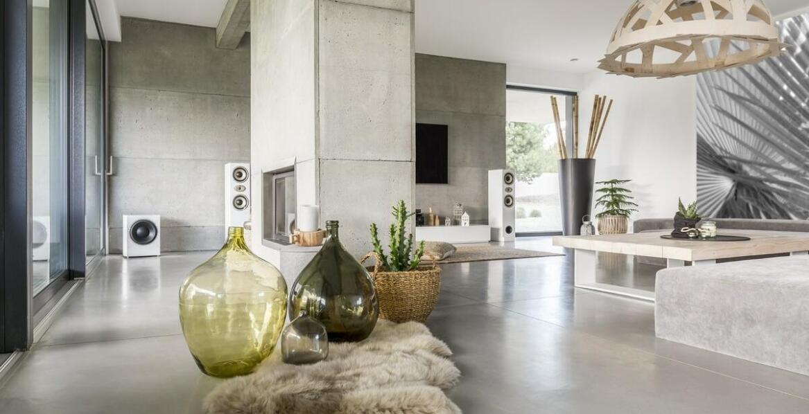 Jakie są najważniejsze korzyści z zastosowania utwardzanych powierzchniowo posadzek betonowych?