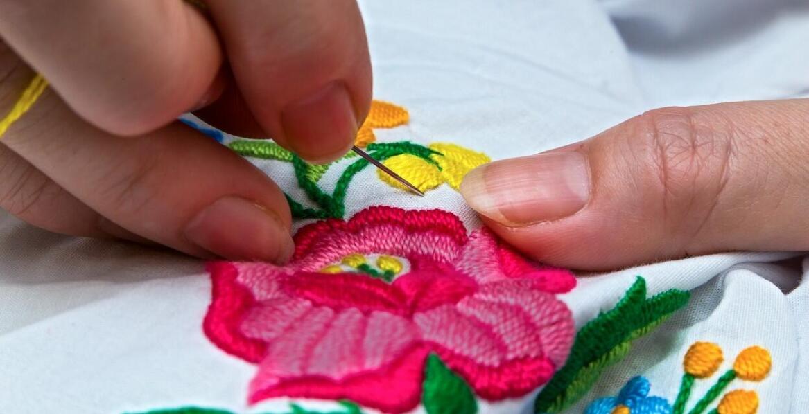 Jakie trendy dominują w szyciu zabawek na zamówienie?