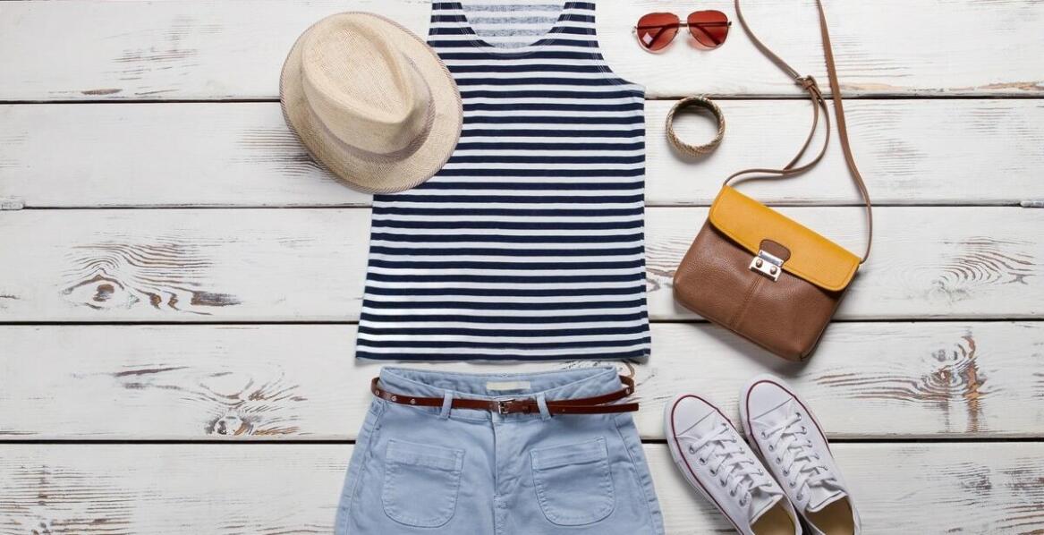 Czapki damskie w stylu vintage – jak je łączyć z nowoczesnymi elementami garderoby?