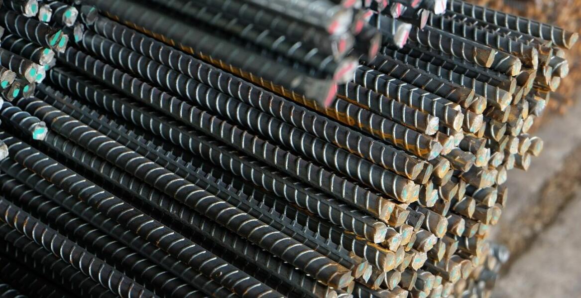 Jakie są zalety stosowania prętów kutych w konstrukcjach przemysłowych?