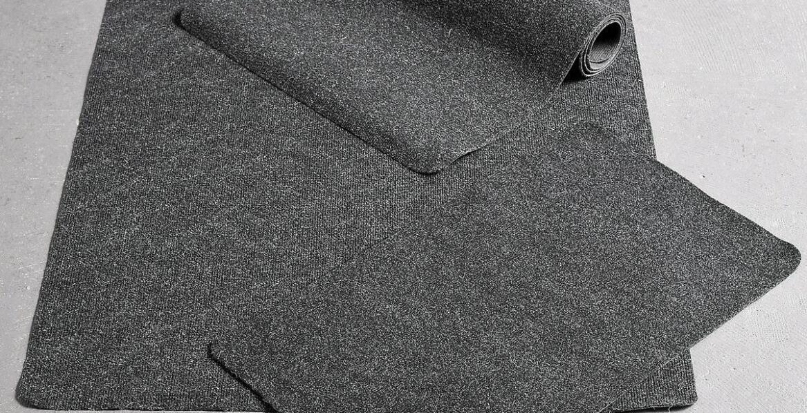 Wycieraczka wewnętrzna w galeriach handlowych: jakie modele najlepiej się sprawdzają?