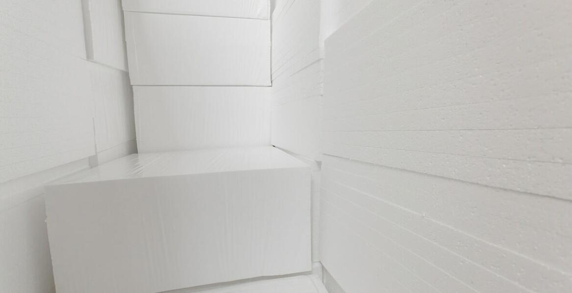 Porównanie różnych typów styropianu – co wybrać do swojego projektu?