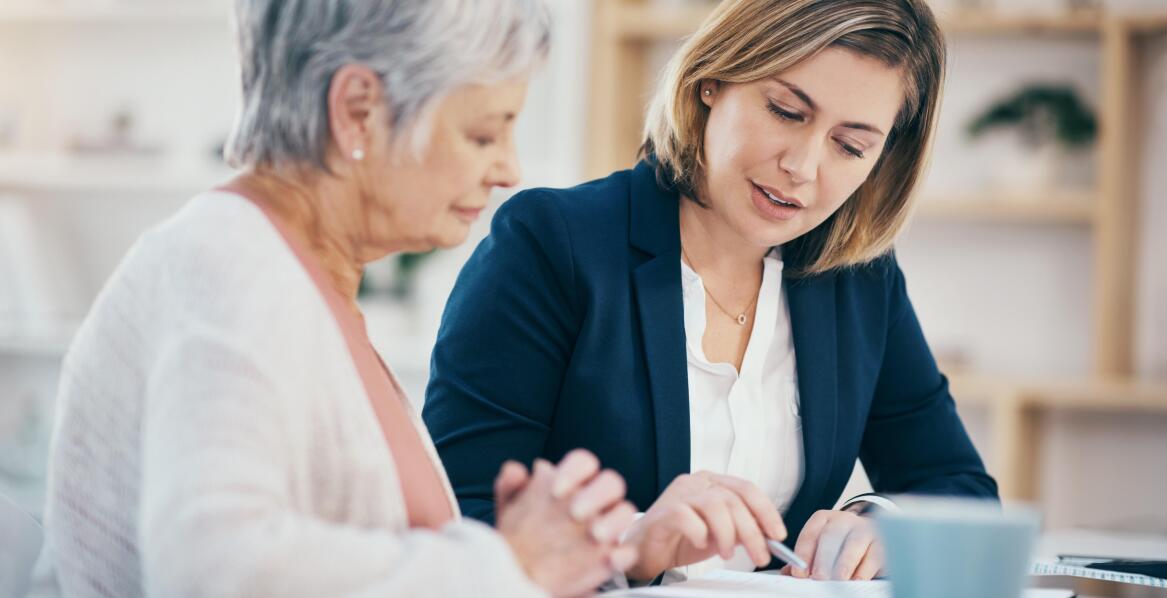 Zrozumienie prawa emerytalnego z pomocą radcy prawnego