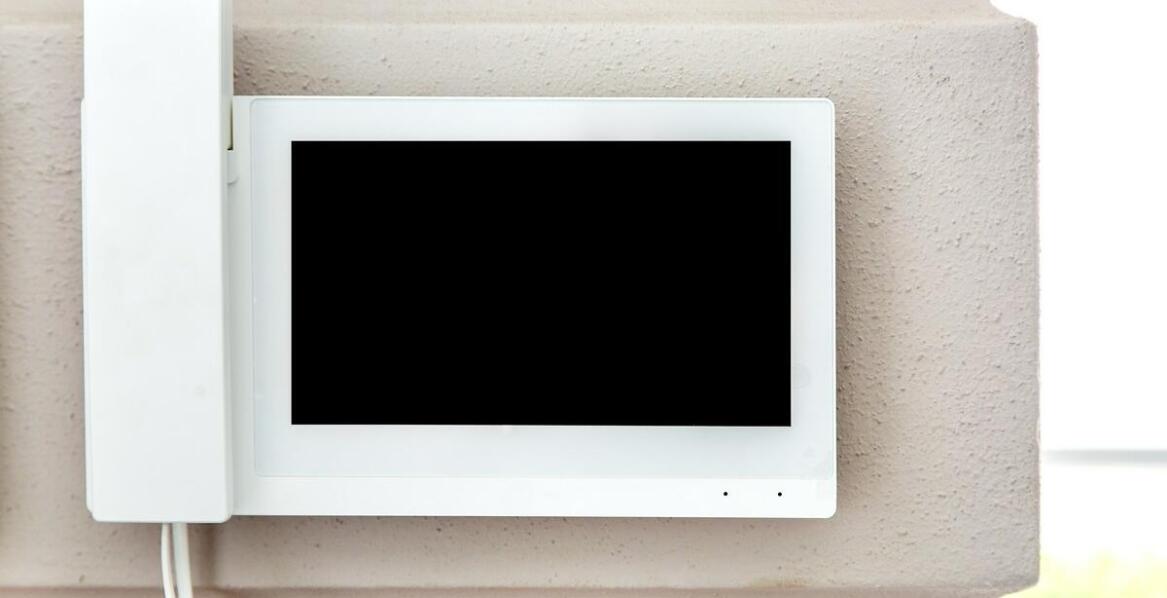 Jak domofon dwużyłowy wpływa na bezpieczeństwo mieszkańców?