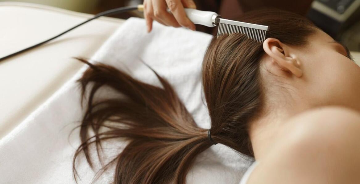 Rola detoksykacji skóry głowy w walce z łojotokowym zapaleniem skóry